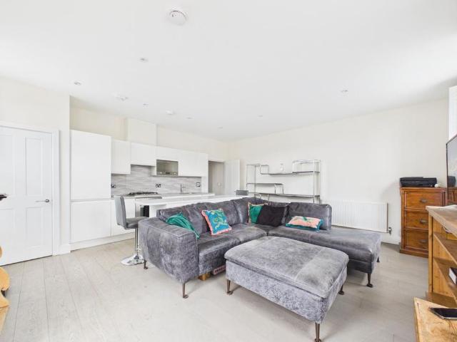 Apartment for rent in Ripley, Guildford