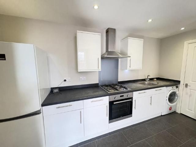 Apartment for rent in Red Hill, Surrey