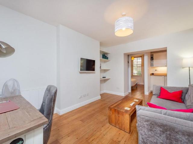 Apartment for rent in St Clement Danes, Greater London