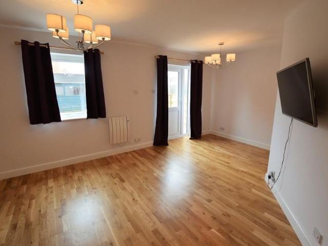 Apartment for rent in Foss Islands, High Field