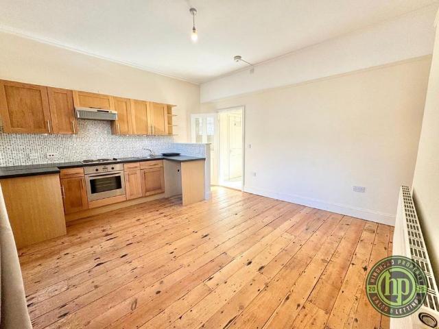 Apartment for rent in Pennycomequick, Plymouth