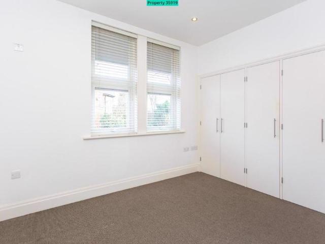 Apartment for rent in Lady Wood, Leeds