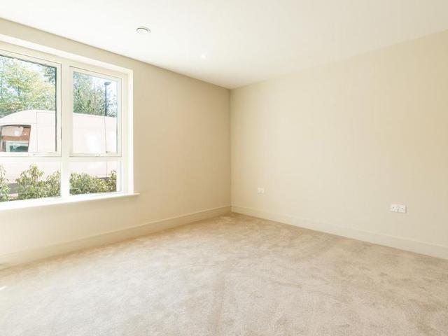 Apartment for rent in St George's Gardens, Greater London
