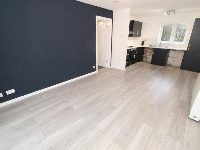 Apartment for rent in Highweek, Bridford