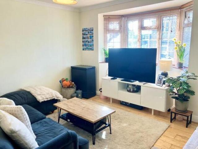 Maisonette for rent in St Albans, Five Acres