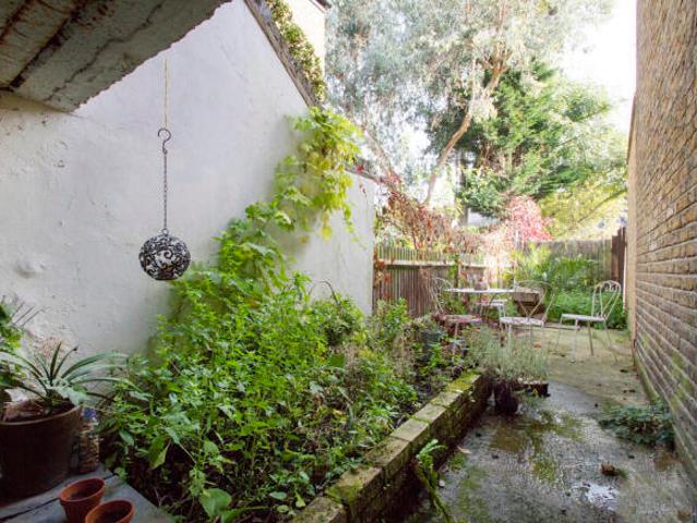 Maisonette for rent in Lewisham, Greater London