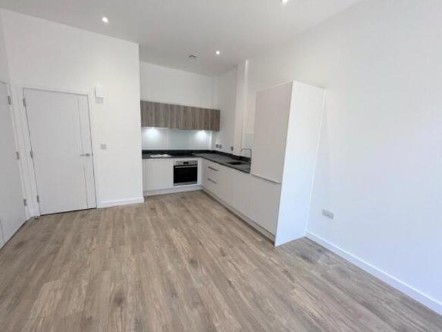 Maisonette for rent in Winklebury, Priest Down