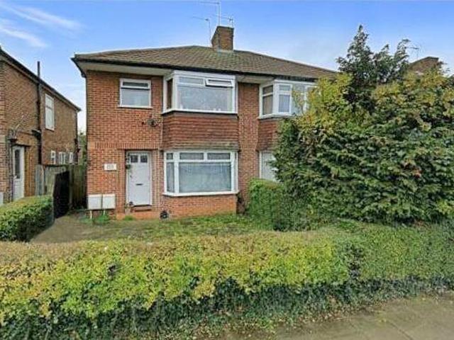 House for sale in Little Stanmore, Greater London