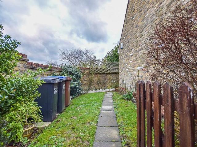 House for rent in Fretherne, Hertfordshire