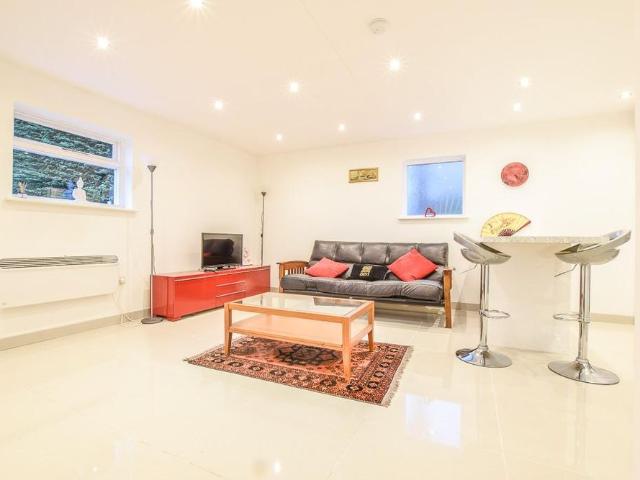 House for rent in Fretherne, Hertfordshire