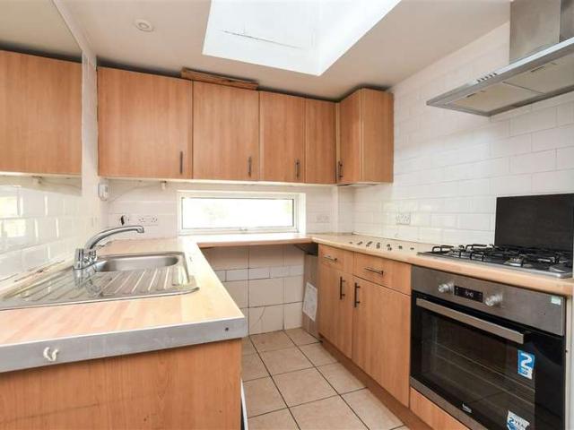 Maisonette for sale in Caterham, Tandridge