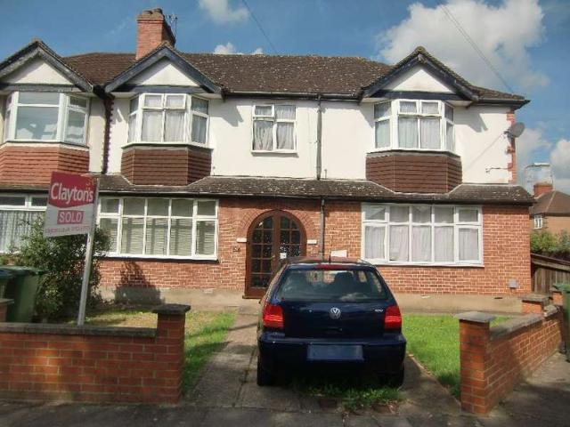 Maisonette for rent in Garston, Watford