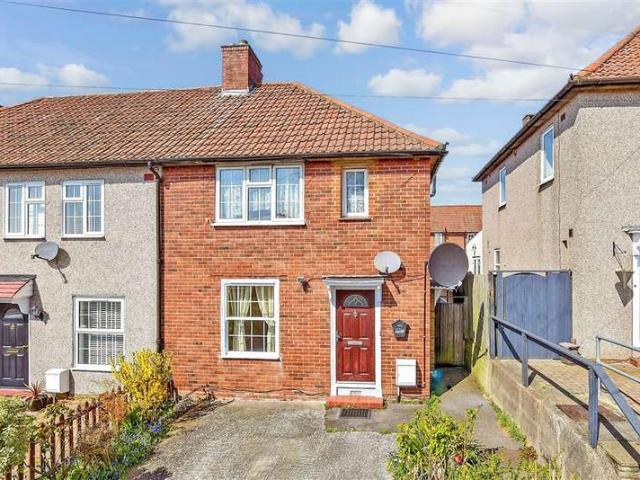 Maisonette for sale in London Borough of Merton, Greater London
