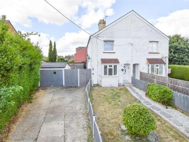 Maisonette for sale in The Butts, Kent