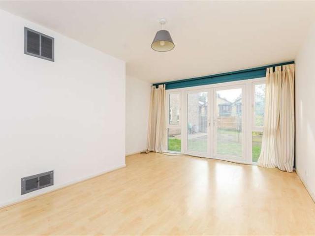 Maisonette for sale in Gravesend, Gravesham