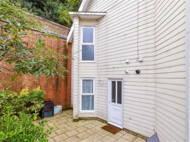 Maisonette for sale in Tower Hamlets, Dover