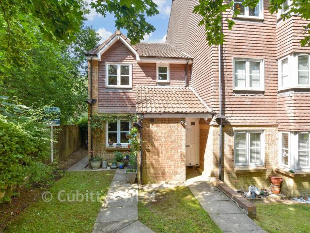 Flat for sale in Glynde, West Sussex