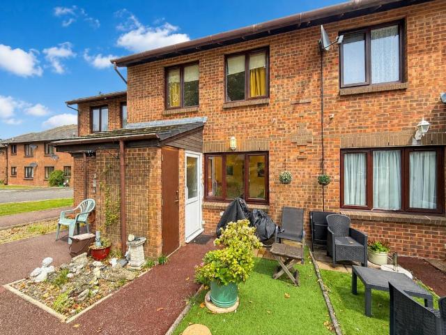 Flat for sale in Dunstable, Central Bedfordshire