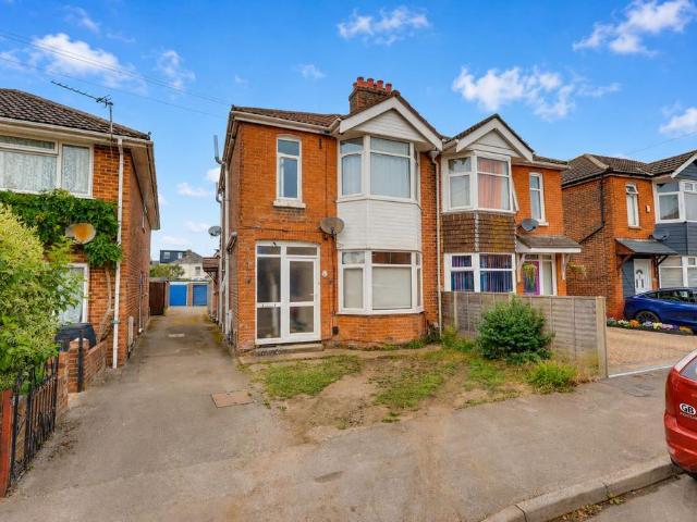 Flat for sale in Itchen, City Of Southampton