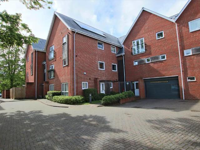 Flat for sale in Banister's Park, Isle Of Man