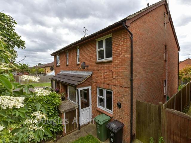 Flat for sale in Wickford