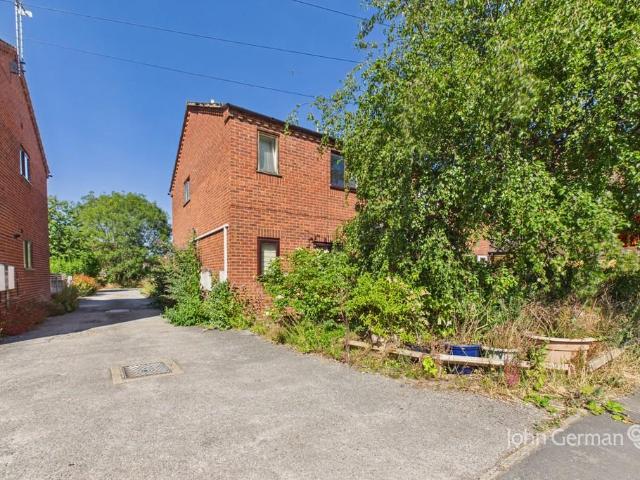 Flat for sale in Horninglow and Eton, Beamhurst