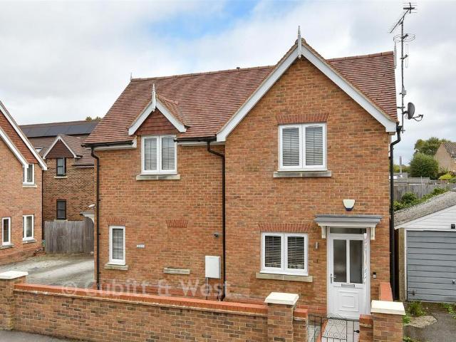 Flat for sale in Westborough, Surrey
