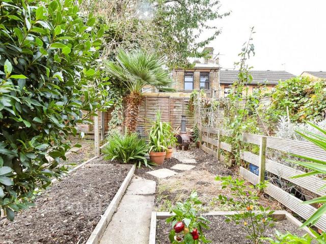 Flat for sale in Leyton, Greater London