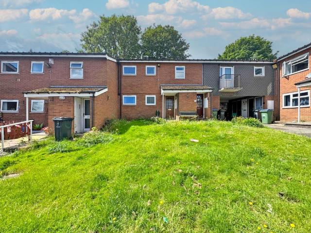 Flat for sale in Tividale, West Midlands