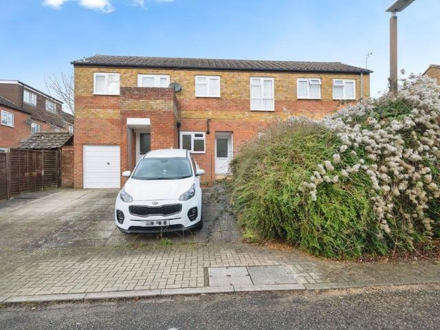 Flat for sale in Bradwell Common, Milton Keynes