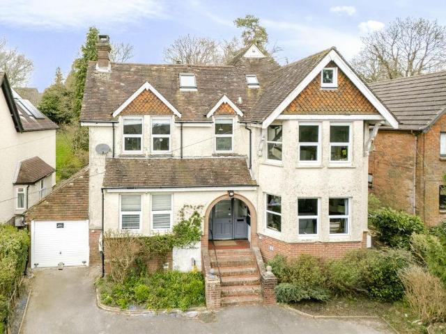 Flat for sale in Cross In Hand, East Sussex