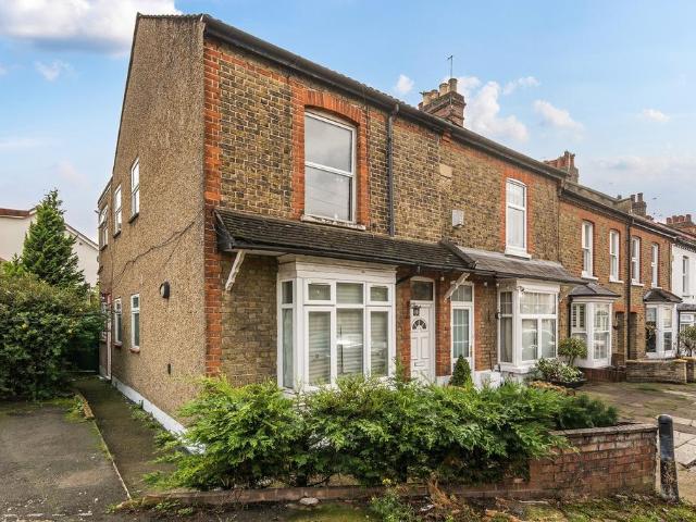 Flat for sale in Greater London