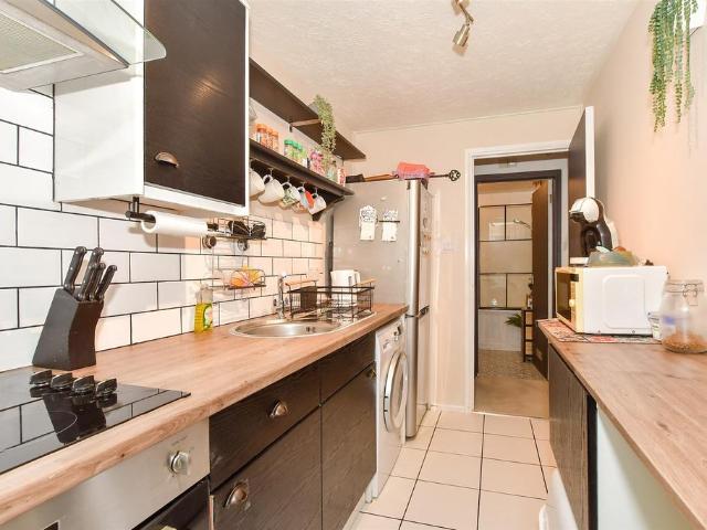 Flat for sale in Glynde, West Sussex