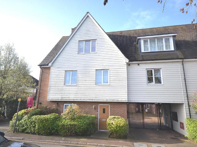Flat for sale in Epping, Essex
