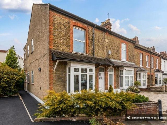 Flat for sale in Greater London