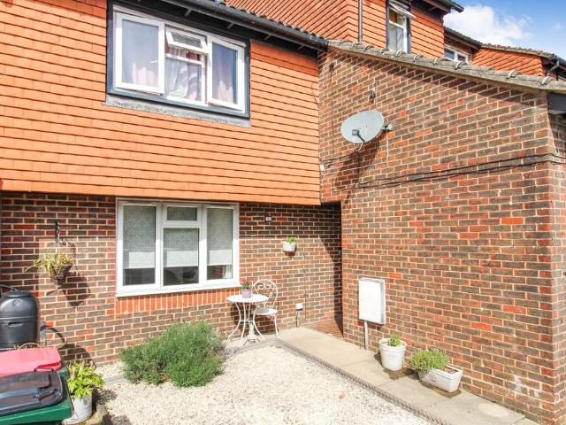 Flat for sale in Glynde, West Sussex