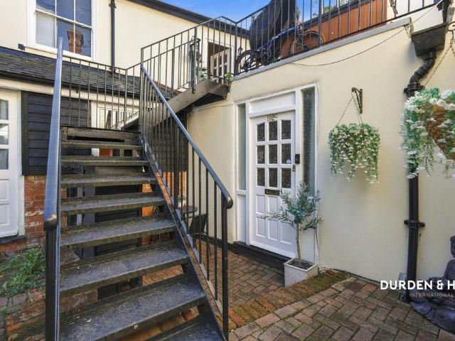 Flat for sale in Chipping Ongar, Epping Forest