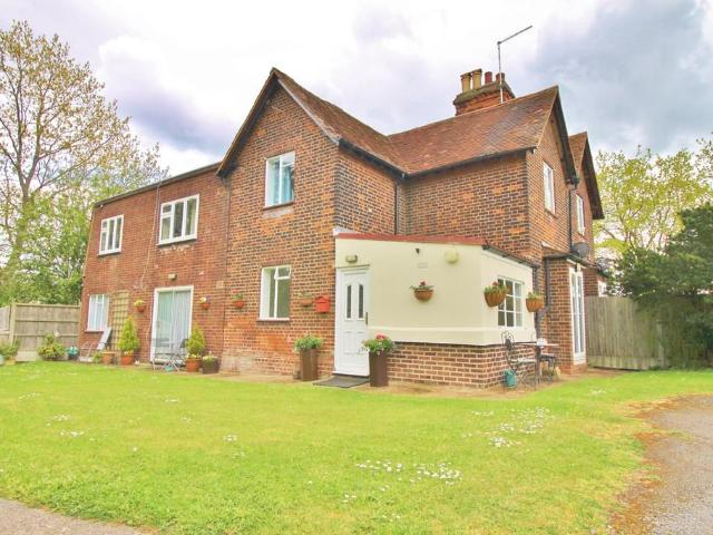 Flat for rent in Epping, Essex