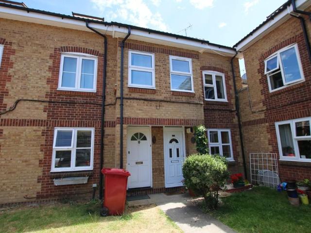 Flat for rent in Langley, Slough