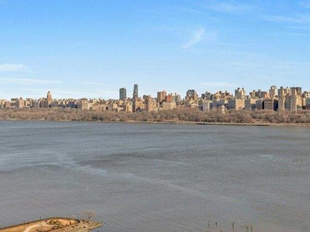 Condo for sale in Hudson, New Jersey