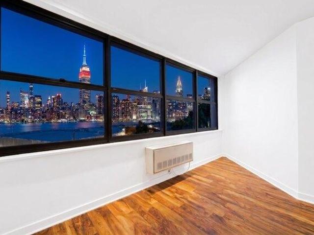 Condo for sale in Galaxy Towers, Guttenberg