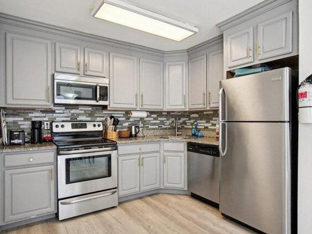 Condo for sale in Guttenberg, Hudson County