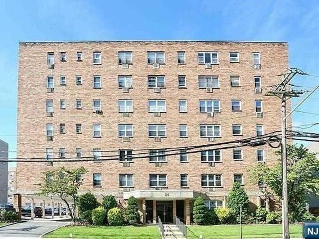 Condo for sale in Hackensack, New Jersey