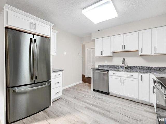 Condo for sale in Hackensack, New Jersey