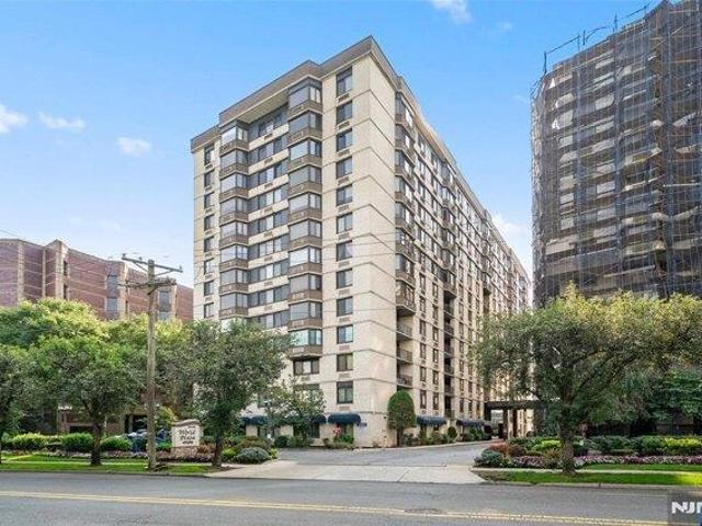 Condo for sale in Hackensack, Bergen County