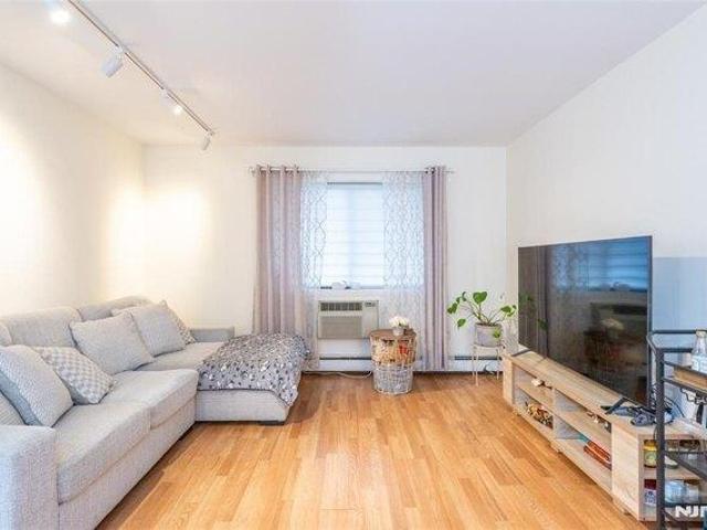 Condo for sale in Hackensack, Bergen County