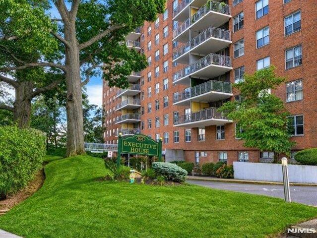 Condo for sale in Hackensack, Bergen County