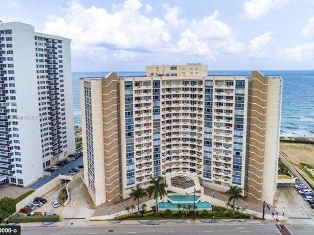 Condo for sale in Hallandale, Florida