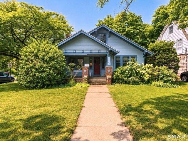 House for sale in Hamden, Connecticut