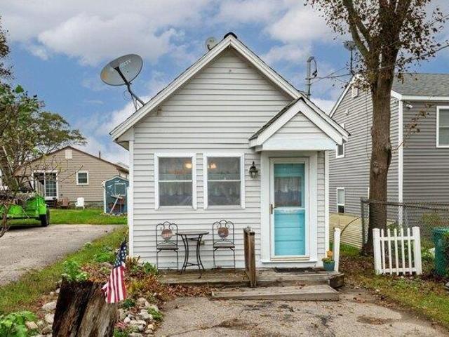 House for sale in North Beach, Hampton